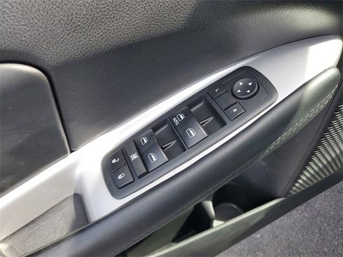 Used 2017 Dodge Journey SE image 22