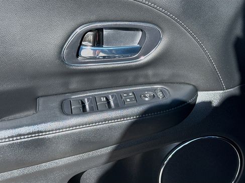 Used 2022 Honda HR-V EX-L image 16