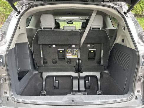 Used 2024 Toyota Sienna XLE w/ XLE Plus Package AWD/4WD image 25