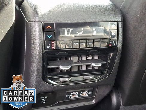 Used 2023 Jeep Grand Cherokee L Limited w/ Luxury Tech Group II image 12