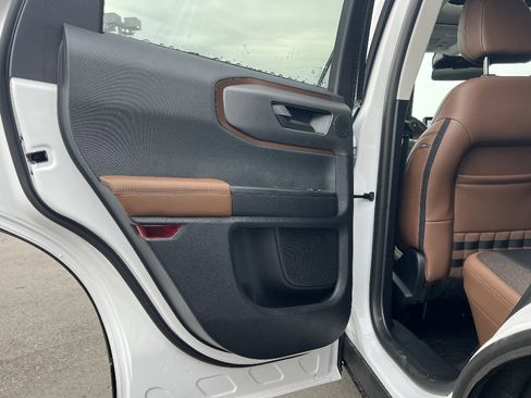New 2025 Ford Bronco Sport Outer Banks w/ Sasquatch Outer Banks Package AWD/4WD image 32