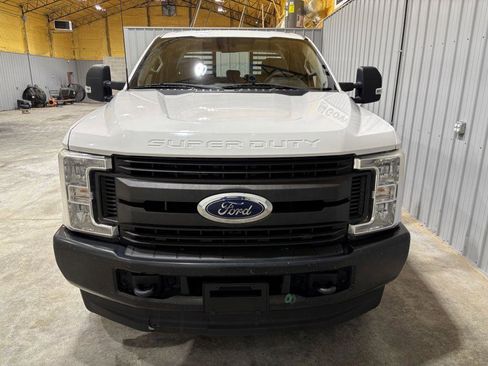 Used 2019 Ford F250 XL w/ Power Equipment Group image 7
