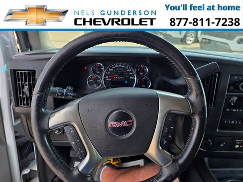 Used 2017 GMC Savana 3500 Extended RWD image 18
