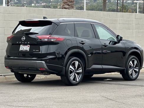 Used 2025 Nissan Rogue SL image 7