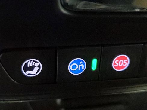 New 2025 Chevrolet Equinox EV RS image 18