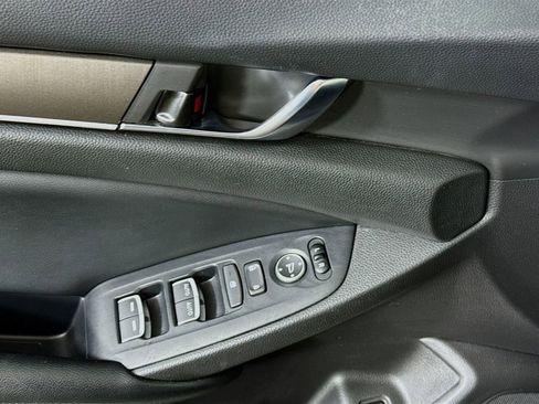 Used 2018 Honda Accord LX image 21