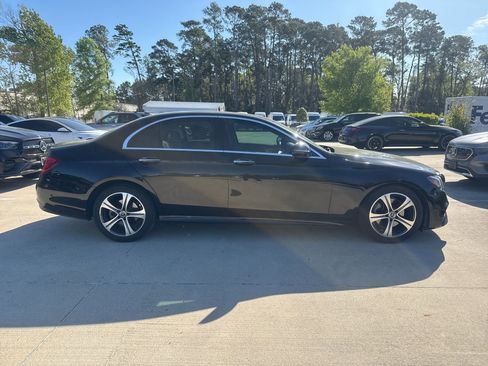 Used 2018 Mercedes-Benz E 300 image 3