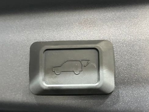 Used 2025 Toyota RAV4 Limited FWD image 30