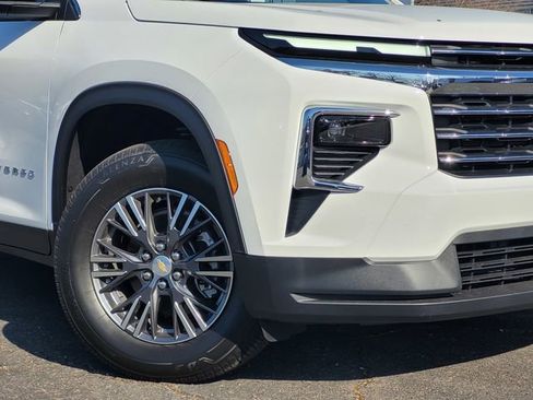 New 2026 Chevrolet Traverse LT AWD/4WD image 3