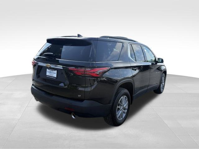 Used 2023 Chevrolet Traverse LT FWD image 2