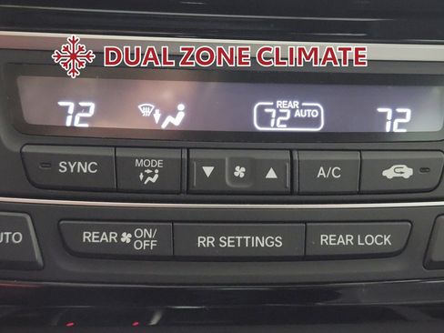 Used 2016 Honda Pilot Touring image 24