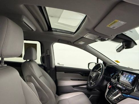 Used 2024 Honda Odyssey Touring image 54
