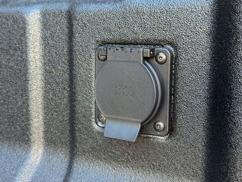 New 2026 GMC Canyon AT4 image 9