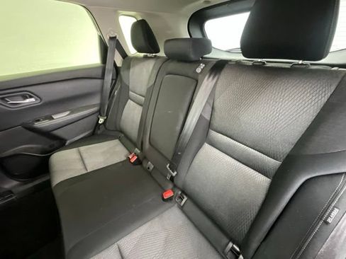 Used 2024 Nissan Rogue SV AWD/4WD image 7