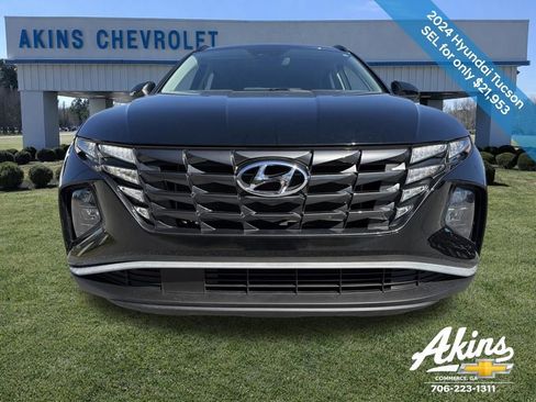Used 2024 Hyundai Tucson SEL FWD image 2
