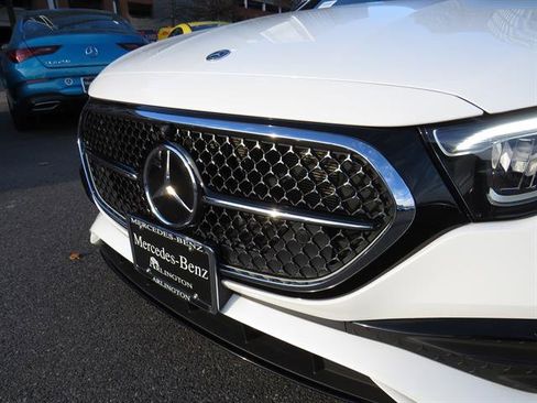 Used 2025 Mercedes-Benz E 350 4MATIC Sedan image 25