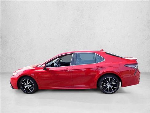 Used 2023 Toyota Camry SE w/ Convenience Package FWD image 2