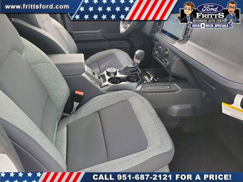 New 2025 Ford Bronco 4-Door image 17