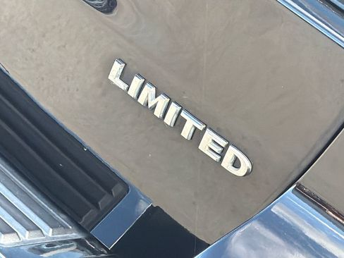 Used 2020 Jeep Grand Cherokee Limited RWD image 10