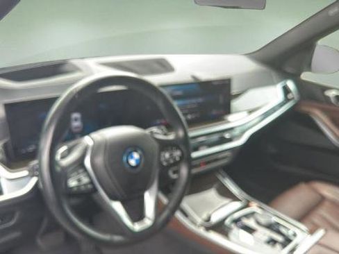 Used 2025 BMW X5 xDrive50e AWD/4WD image 16