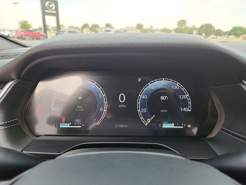 Used 2025 Jeep Grand Cherokee Altitude AWD/4WD image 17