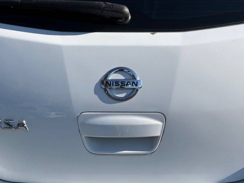 Used 2011 Nissan Versa 1.8 S FWD image 46