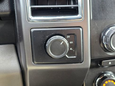 Used 2015 Ford F150 XLT w/ Equipment Group 301A Mid image 32