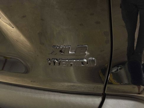 Used 2023 Toyota RAV4 XLE w/ Convenience Package AWD/4WD image 27