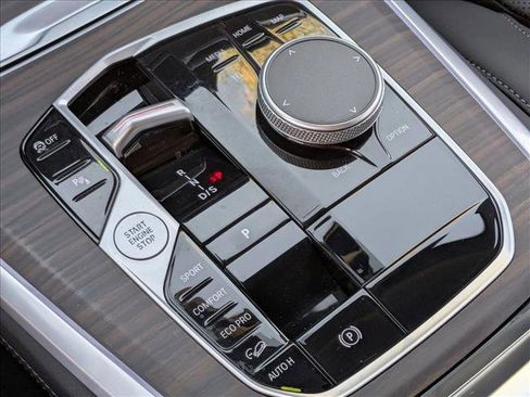 Certified 2025 BMW X5 xDrive40i w/ Parking Assistance Package image 12