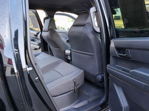 Certified 2025 Toyota Tacoma SR5 image 32