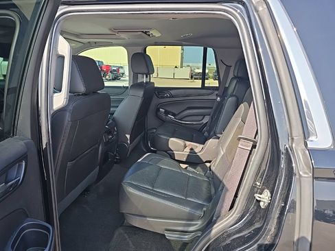 Used 2018 GMC Yukon SLT w/ Premium Edition AWD/4WD image 16