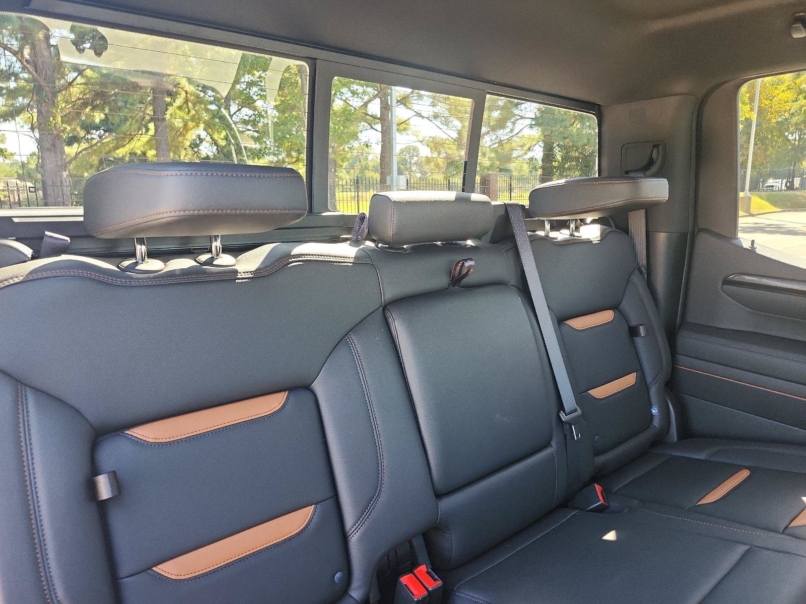 Certified 2025 GMC Sierra 1500 AT4 w/ AT4 Premium Package AWD/4WD image 10