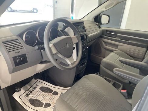 Used 2010 Dodge Grand Caravan SE w/ Climate Group image 34