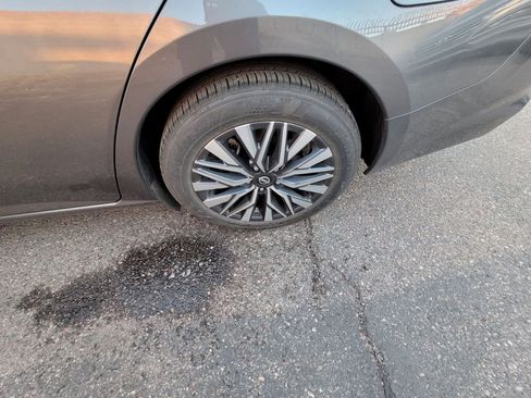 Used 2025 Nissan Altima 2.5 SV image 9