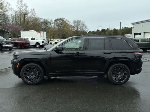 New 2026 Jeep Grand Cherokee Summit w/ Obsidian Package AWD/4WD image 10
