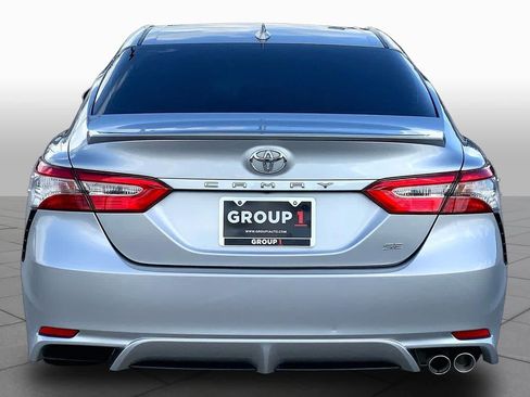 Used 2019 Toyota Camry SE FWD image 4