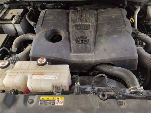 Used 2022 Toyota Tundra SR w/ SR Tow Package RWD image 30