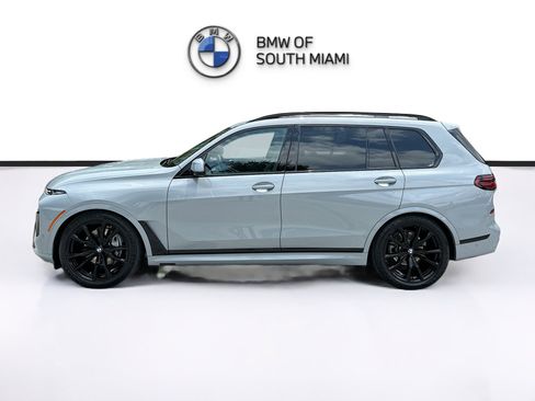 Certified 2024 BMW X7 xDrive40i w/ M Sport Package AWD/4WD image 4