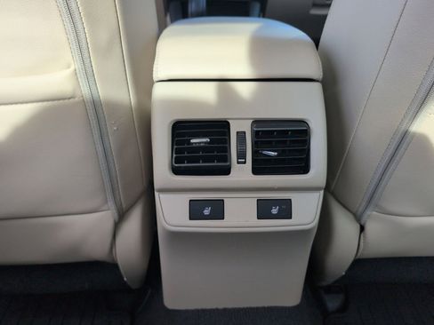 Used 2017 Subaru Legacy 2.5i Limited image 22