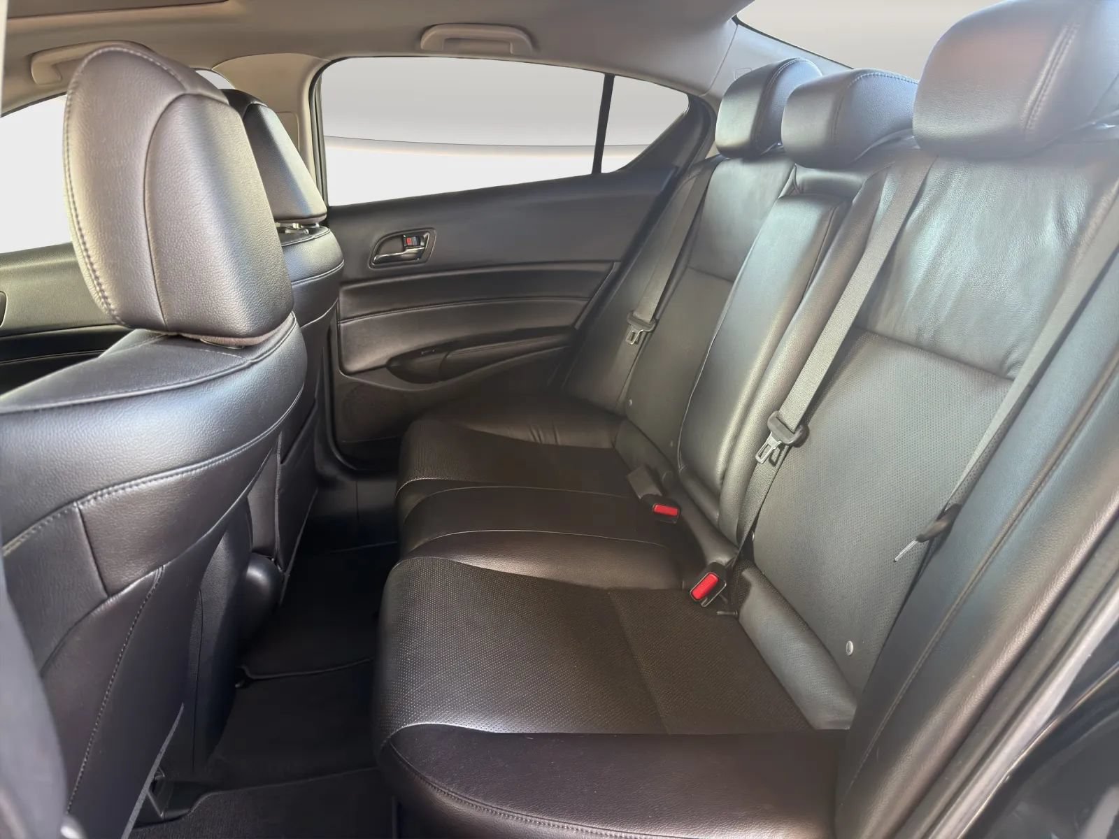 Used 2015 Acura ILX FWD image 13