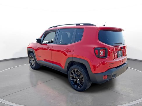 Used 2022 Jeep Renegade Altitude w/ Convenience Group AWD/4WD image 6