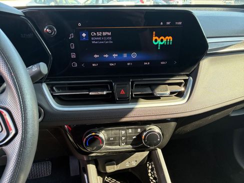 Used 2025 Chevrolet TrailBlazer LT image 18