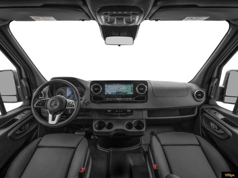 Used 2025 Mercedes-Benz Sprinter 3500 image 4