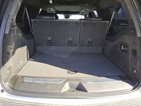 Used 2023 Cadillac Escalade ESV Sport Platinum image 3