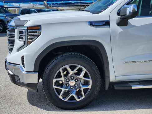 Used 2025 GMC Sierra 1500 SLT image 27
