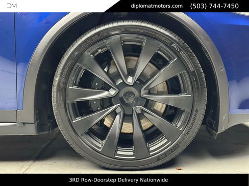 Used 2022 Tesla Model X image 37