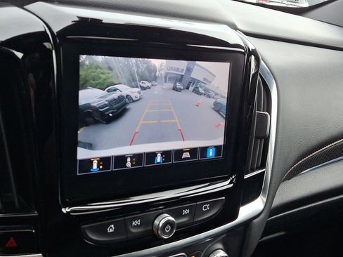 Used 2023 Chevrolet Traverse RS AWD/4WD image 30