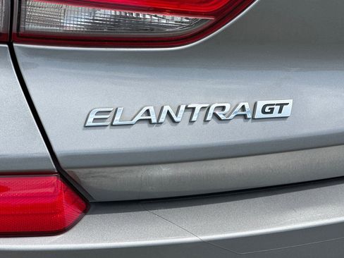 Used 2020 Hyundai Elantra GT FWD image 26