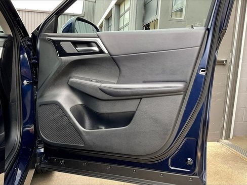 Used 2024 Mitsubishi Outlander SE Black Edition image 23