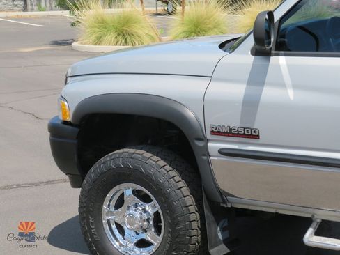 Used 2000 Dodge Ram 2500 Truck 4x4 Quad Cab image 12